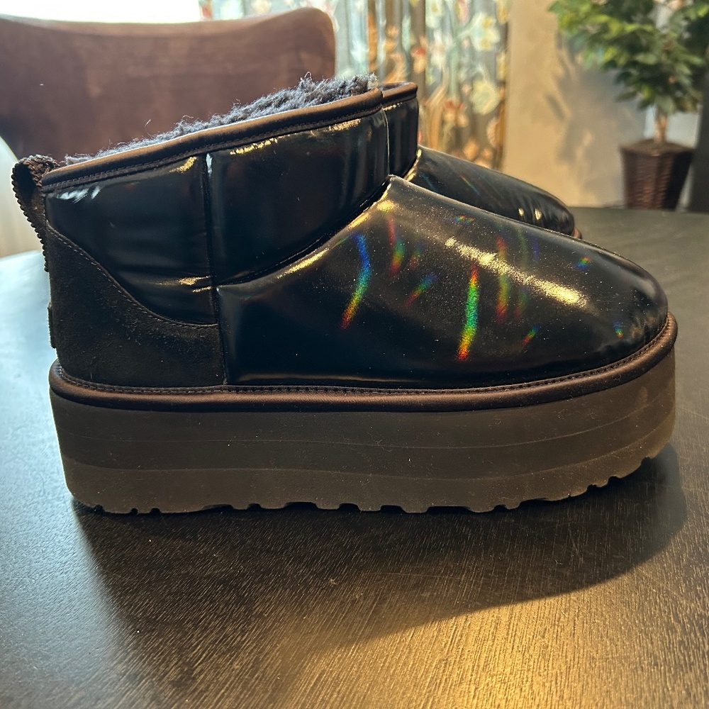 UGG ULTRA MINI PLATFORM HI SHINE BLACK BOOTS
